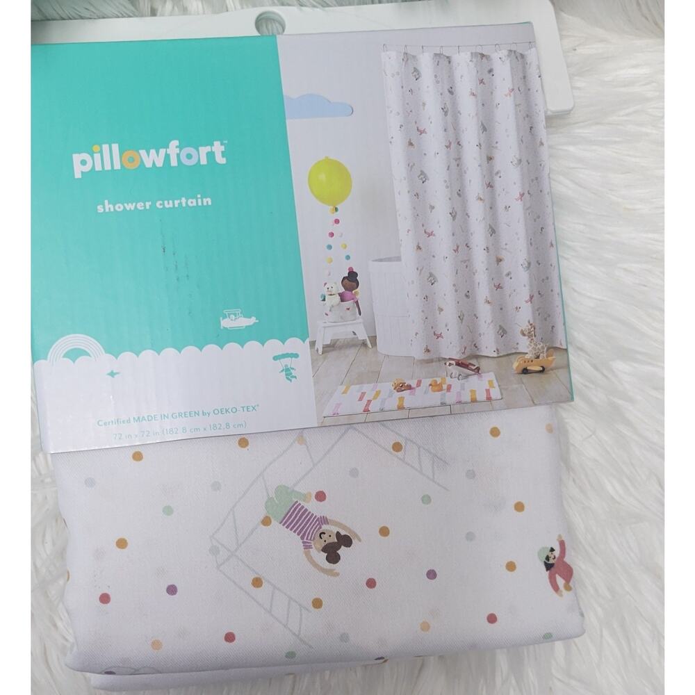 Kids Shower Curtain airplane pattern -Pillowfort